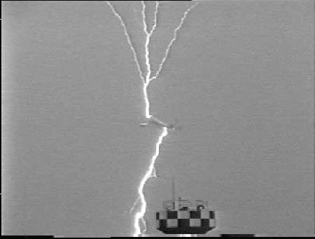 Pictures Of Lightning Strikes. on lightning strikes plane